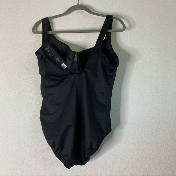 Miraclesuit Womens black escape one piece swimsuit 18 NWT - Picture 6 of 11